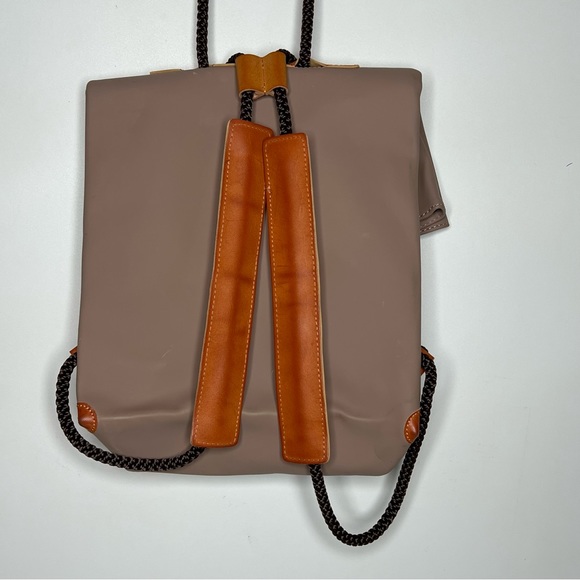 Duomo Milano Beige Backpack - Picture 4 of 9